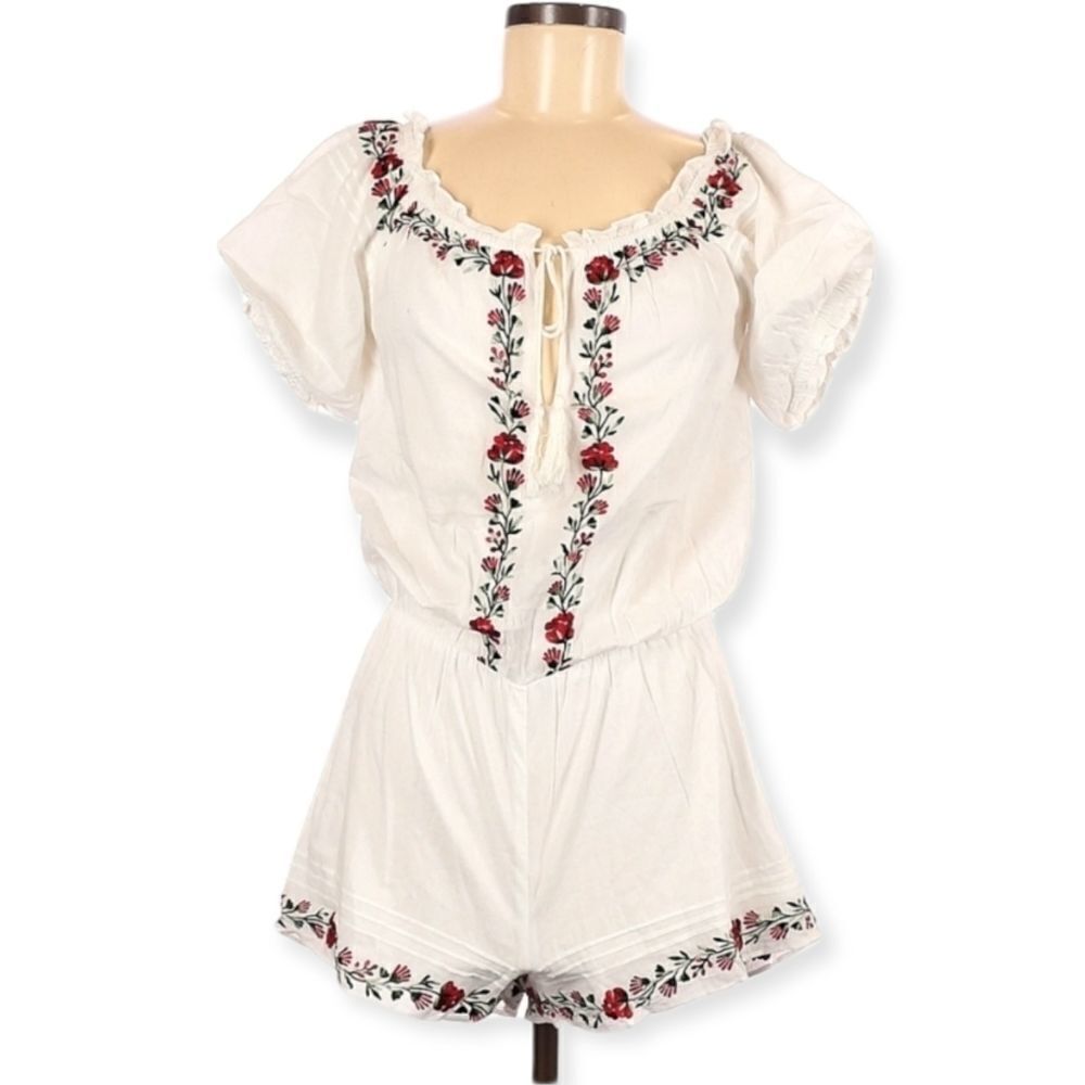 NWT SAYLOR White Embroidered Floral Romper Size Small